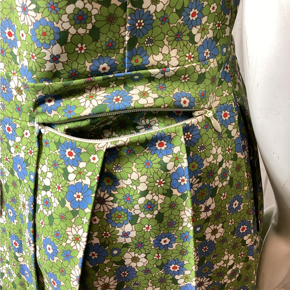 NWT Tory Burch Vintage Bouquet Printed Performance Pleated Golf Dress; Size: S - Picture 4 of 15